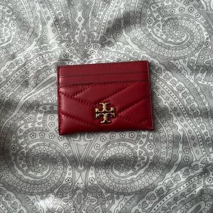 TORY BURCH (NEW) Credit card holder/mini wallet Kira quilted /cherry red🍒♥️